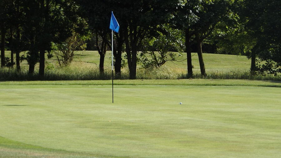 Jamie Milligan's 2nd shot to the par 5, 17th hole